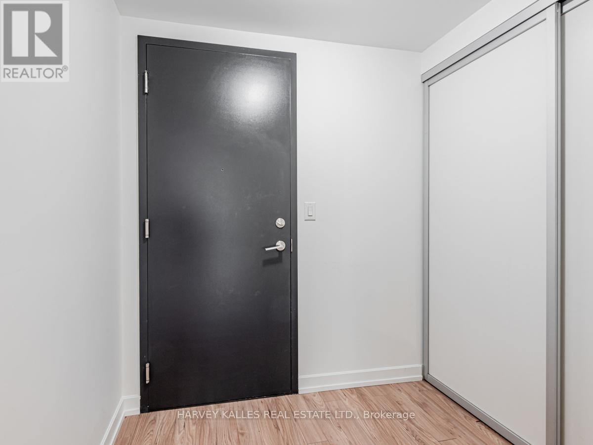 Photo 24 of 314 377 Madison Avenue, Toronto ON