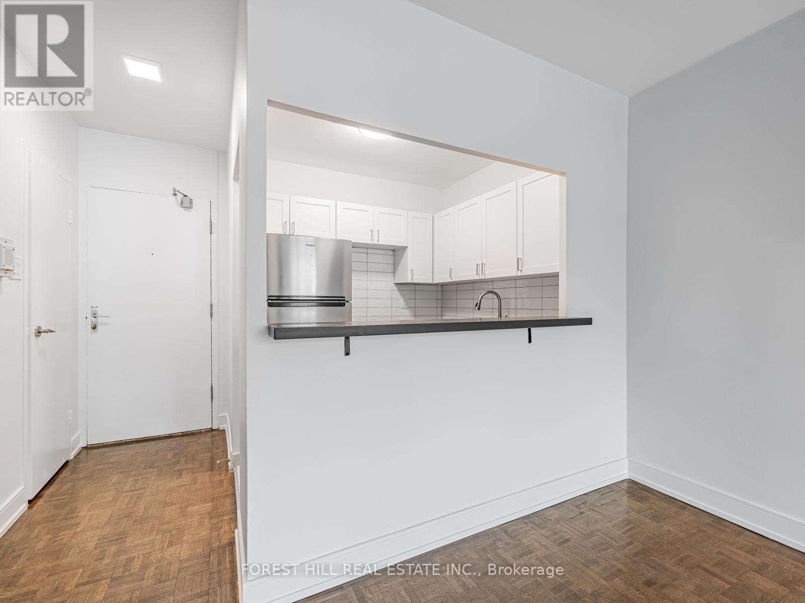 Photo 6 of 104 7 Jackes Avenue, Toronto ON