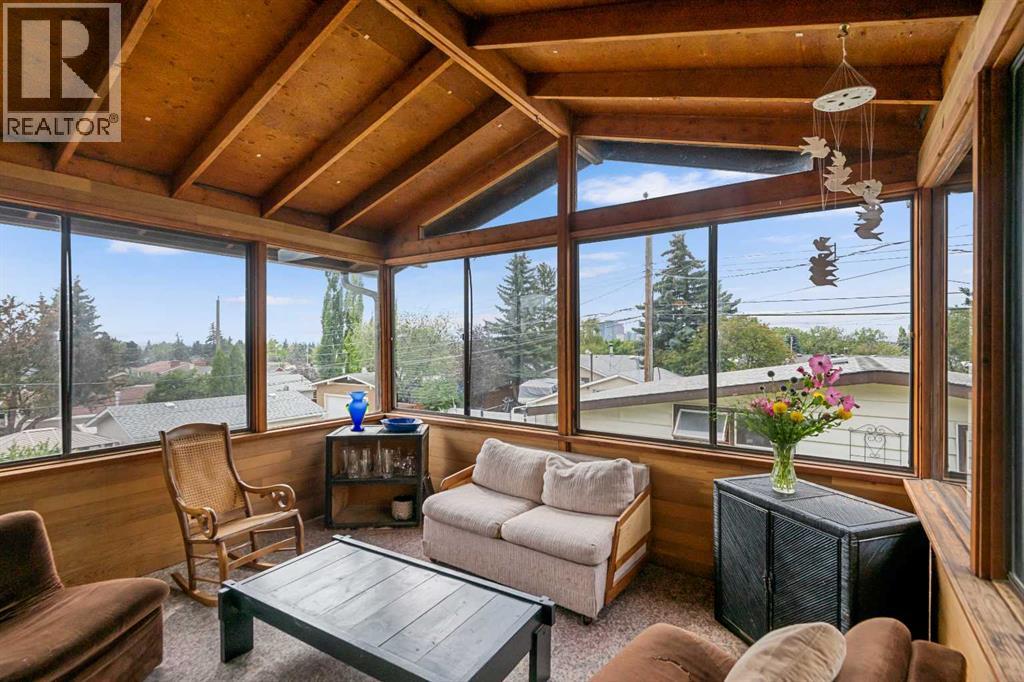 Single Family House Bi-level for Sale in  Mayland Drive NE Mayland Heights Calgary 