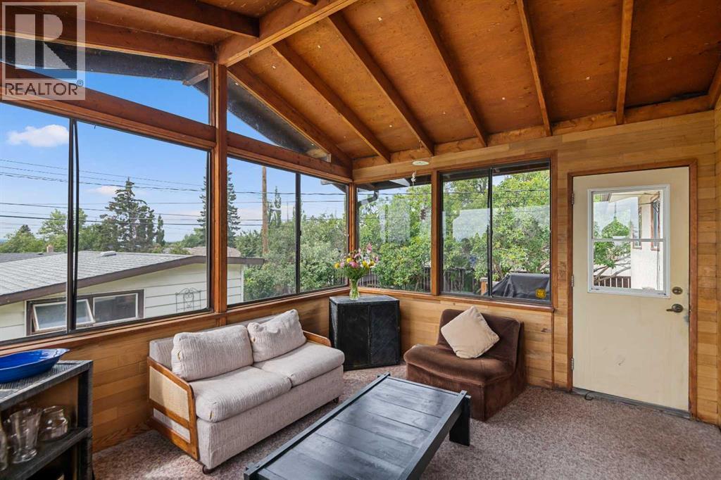 Single Family House Bi-level for Sale in  Mayland Drive NE Mayland Heights Calgary 
