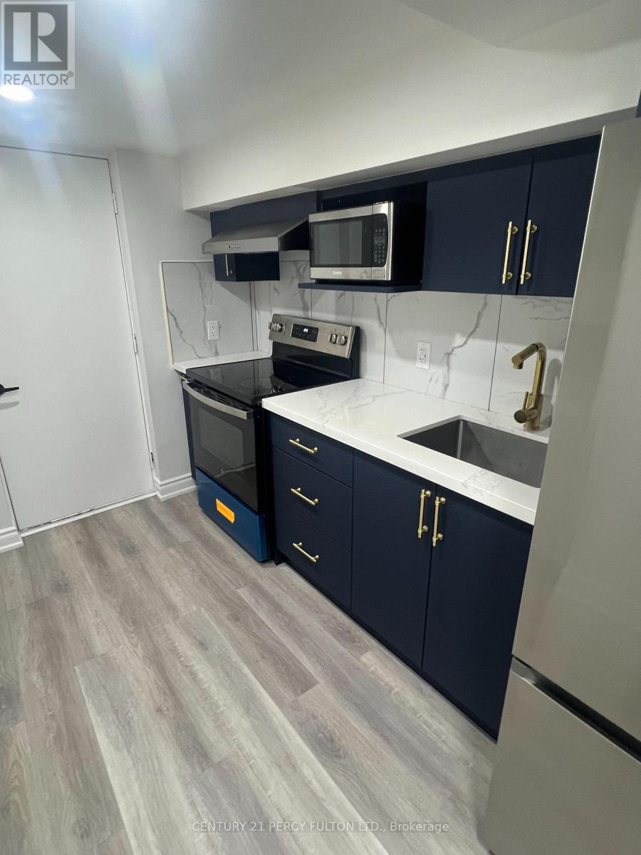 Photo 3 of 1223 Plymouth Drive, Oshawa ON
