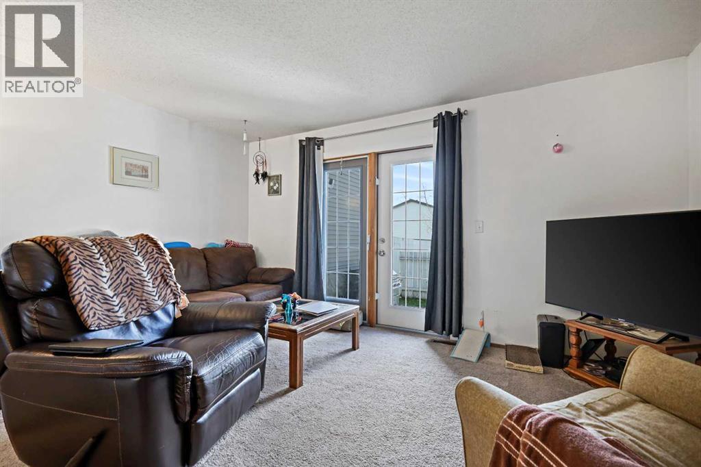 34, 64 Whitnel Court NE, Calgary, Alberta