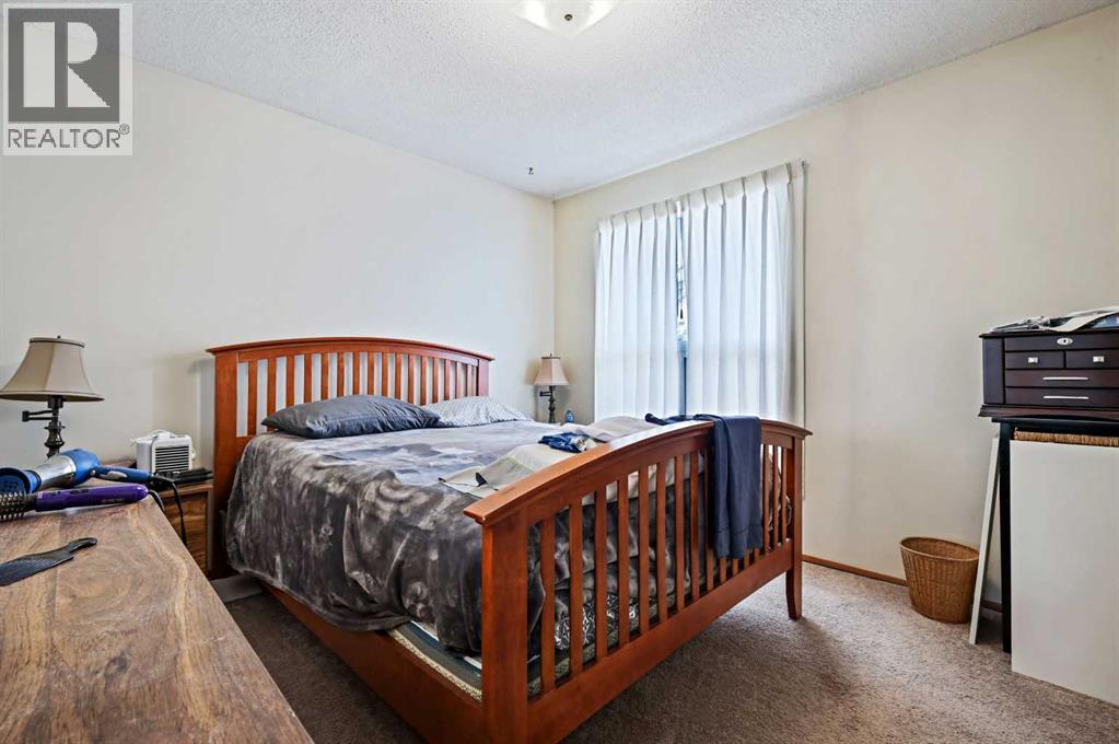 Single Family House for Sale in   Whitnel Court NE Whitehorn Calgary 