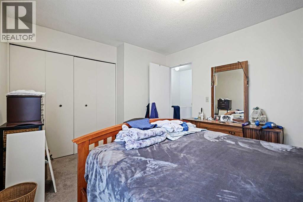Single Family House for Sale in   Whitnel Court NE Whitehorn Calgary 