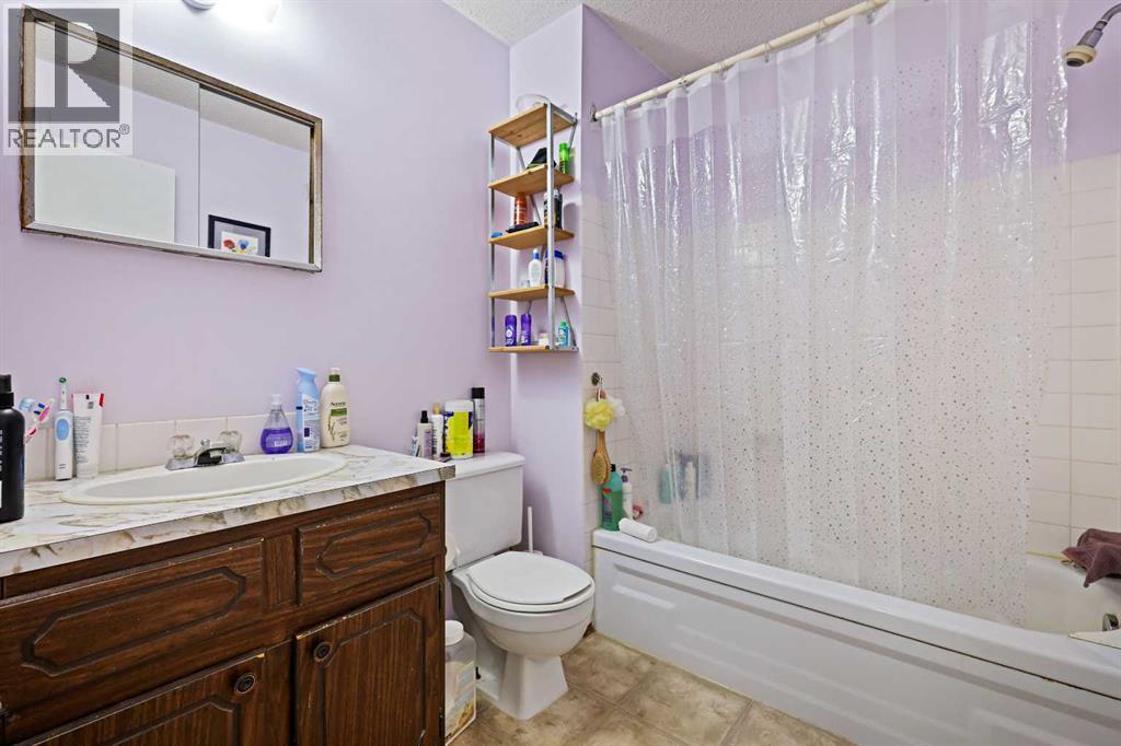 Single Family House for Sale in   Whitnel Court NE Whitehorn Calgary 