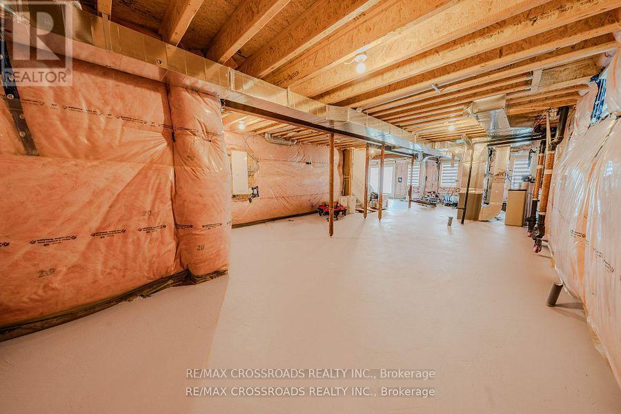 Photo 26 of 50 Carriage Shop Bend, East Gwillimbury ON