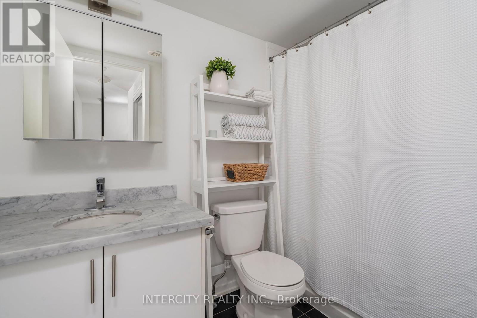 Photo 20 of E 16 26 Bruce Street, Vaughan ON