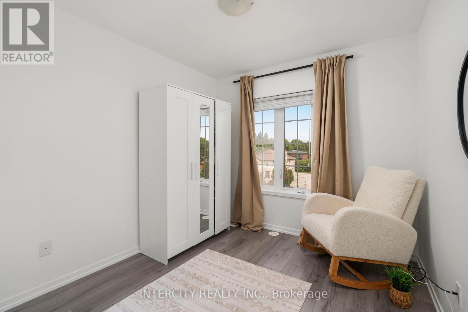 Photo 23 of E 16 26 Bruce Street, Vaughan ON