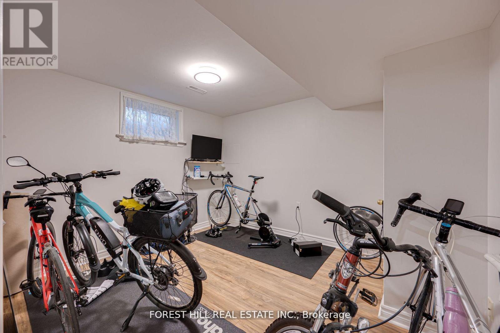 Photo 25 of 14 Willet Crescent, Richmond Hill ON