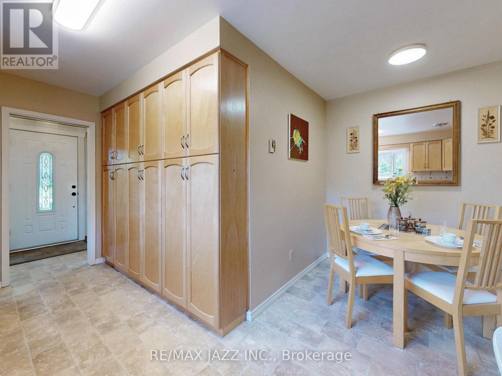 Photo 13 of 341 Elizabeth Street, Oshawa ON