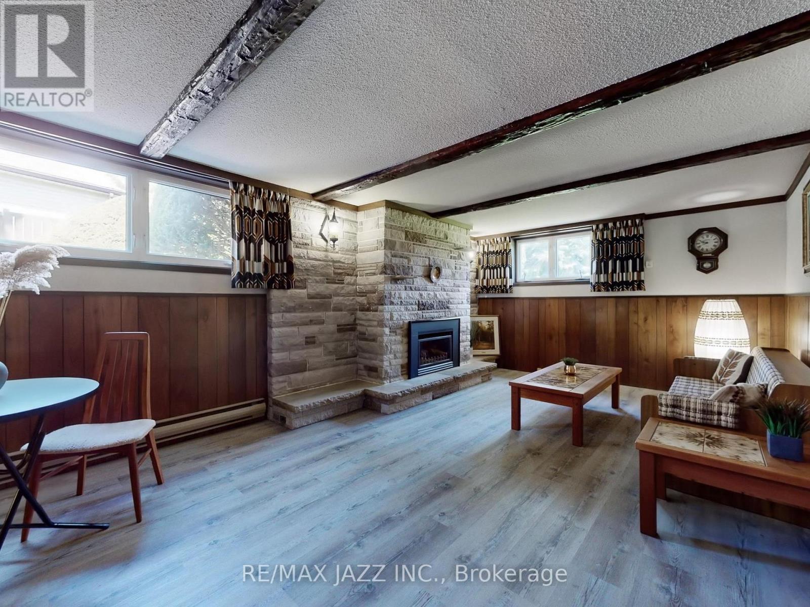 Photo 33 of 341 Elizabeth Street, Oshawa ON