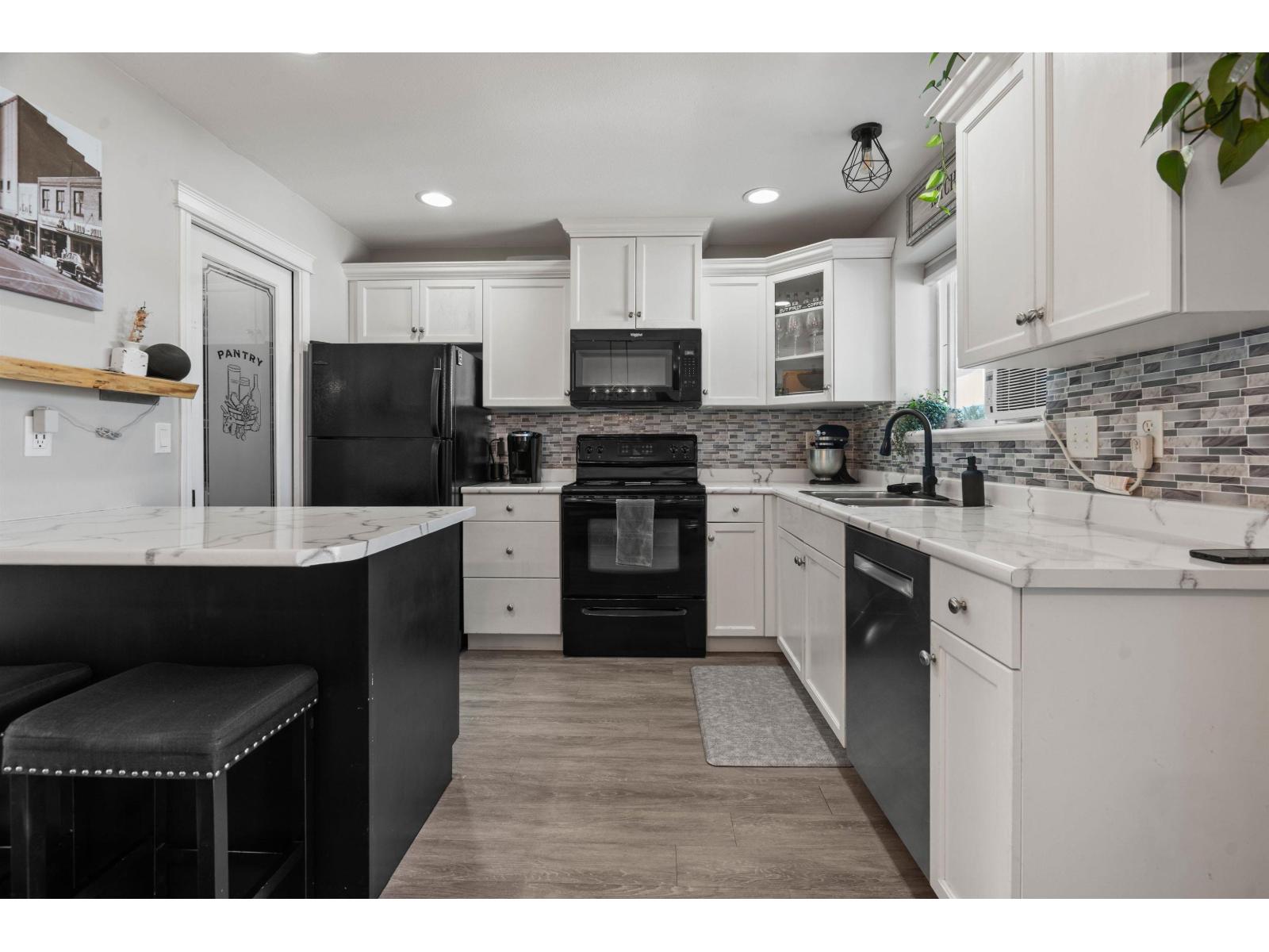 Photo 11 of 83 8881 Walters Street Chilliwack Proper South, Chilliwack BC