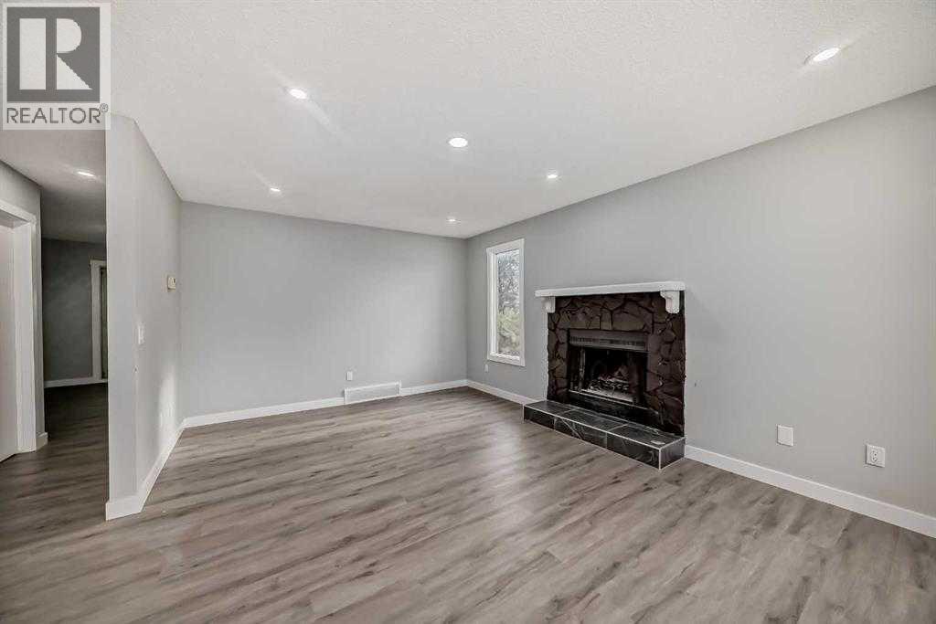 Single Family House for Sale in  Templemont Drive NE Temple Calgary 
