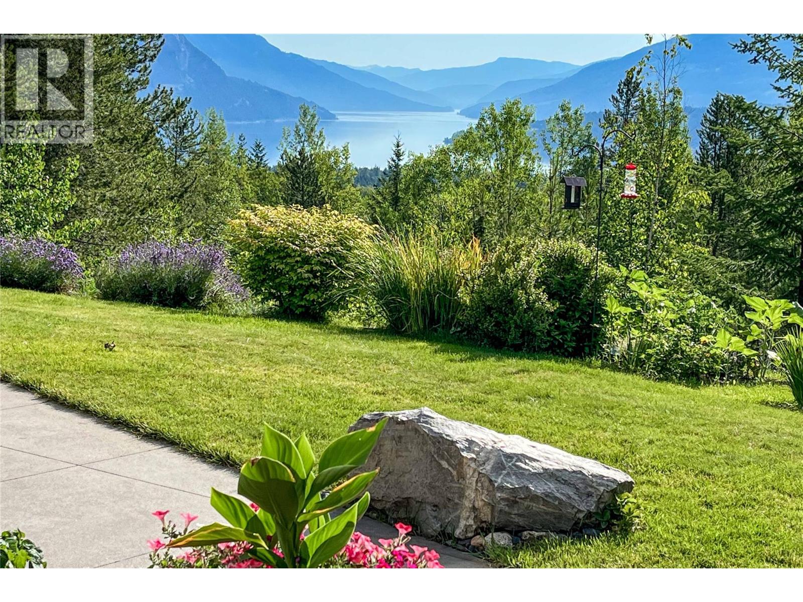  3800 60 Street Northwest, Salmon Arm