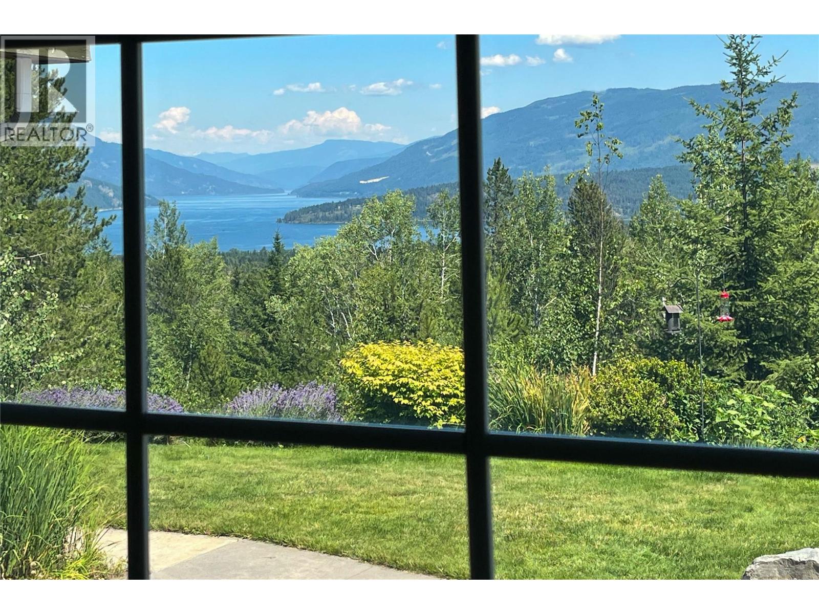  3800 60 Street Northwest, Salmon Arm