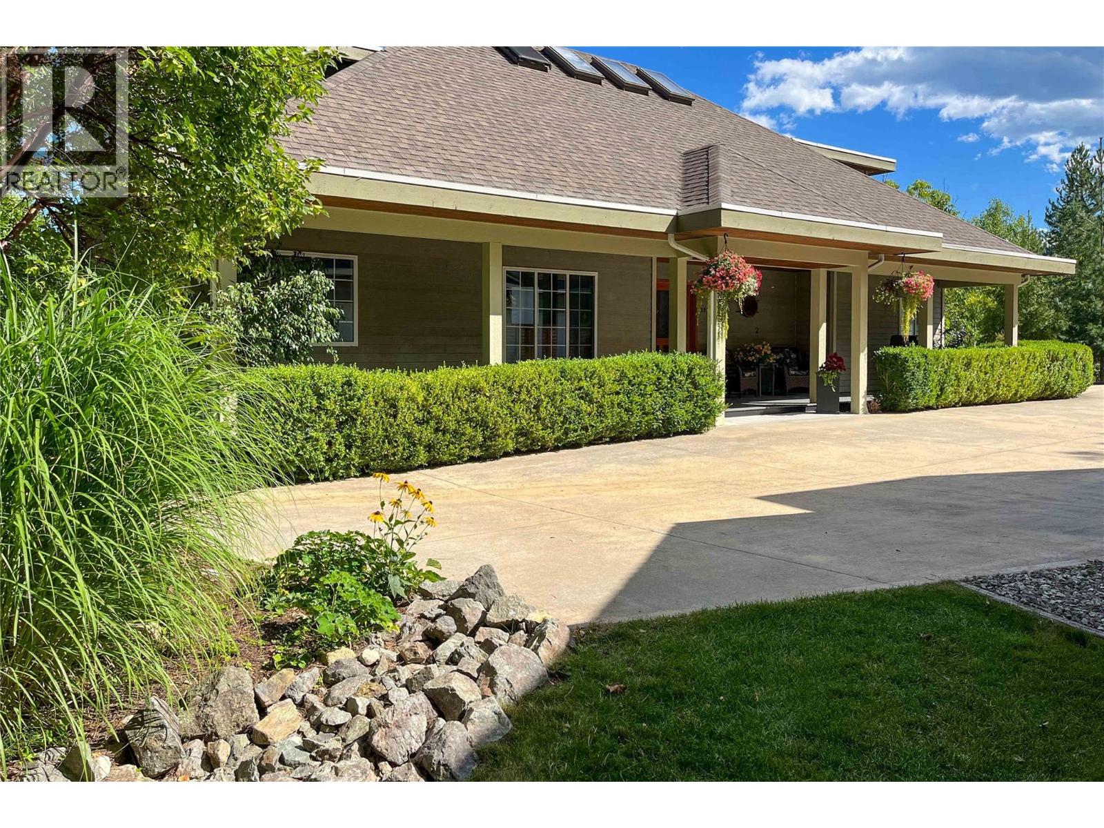  3800 60 Street Northwest, Salmon Arm