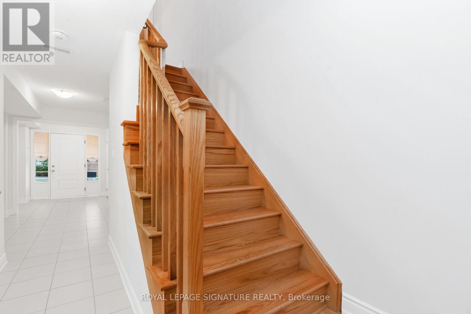 Photo 10 of 91 Thomas Fisher Drive, Toronto ON