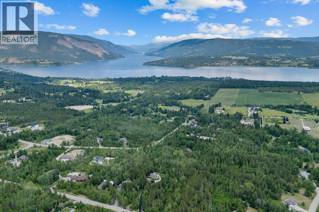  3800 60 Street Northwest, Salmon Arm
