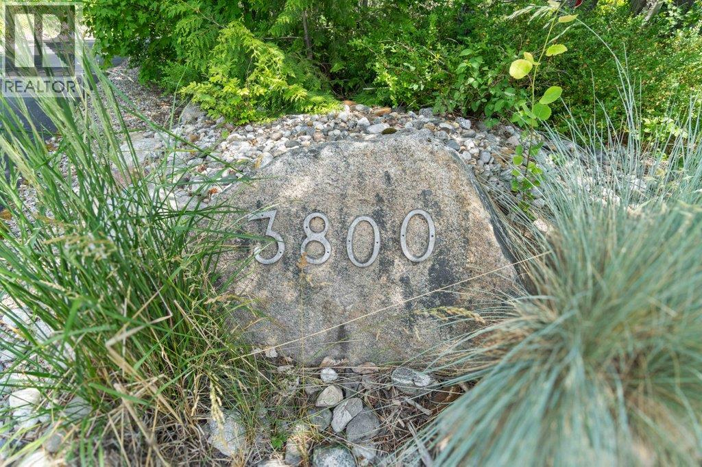  3800 60 Street Northwest, Salmon Arm