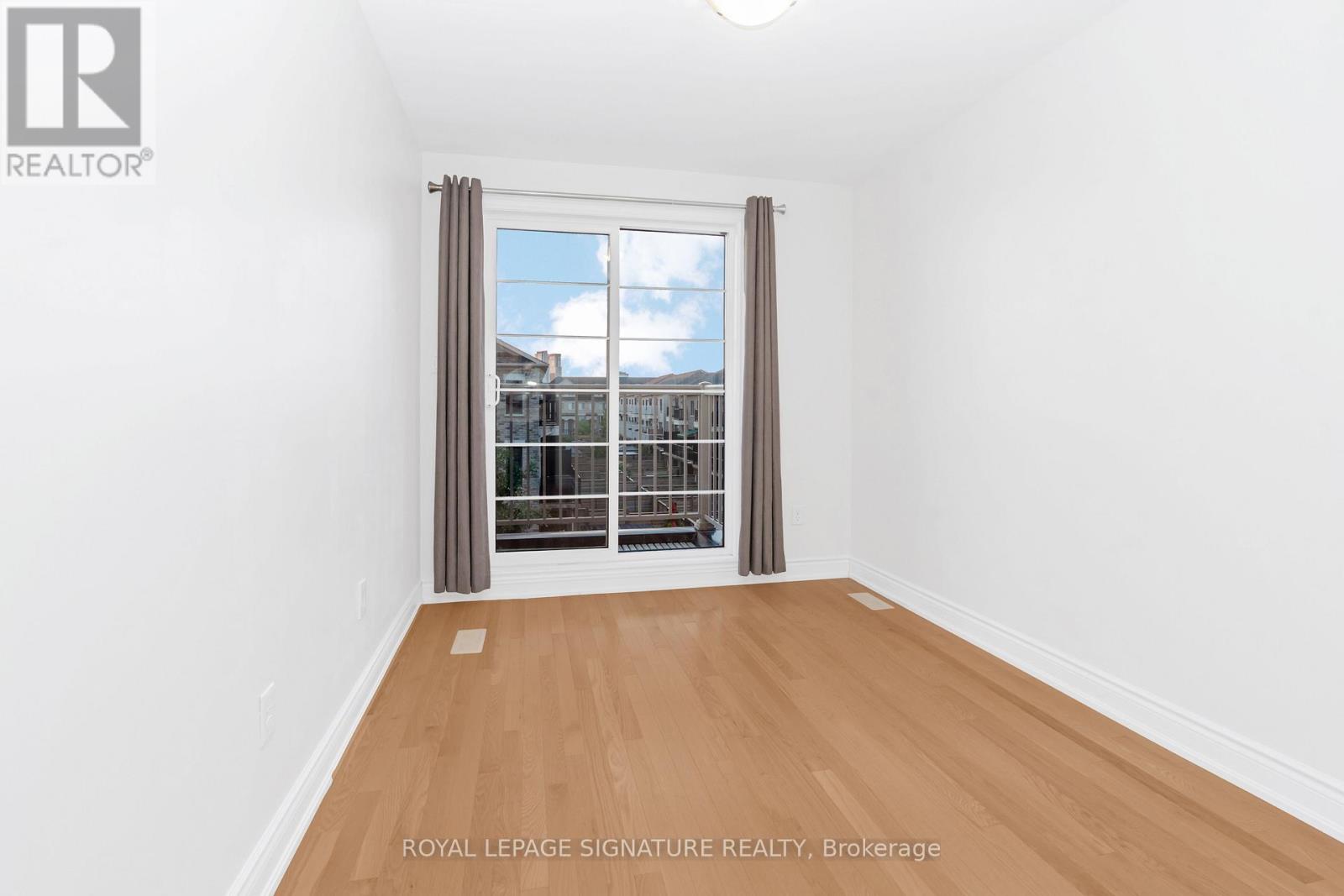 Photo 8 of 91 Thomas Fisher Drive, Toronto ON