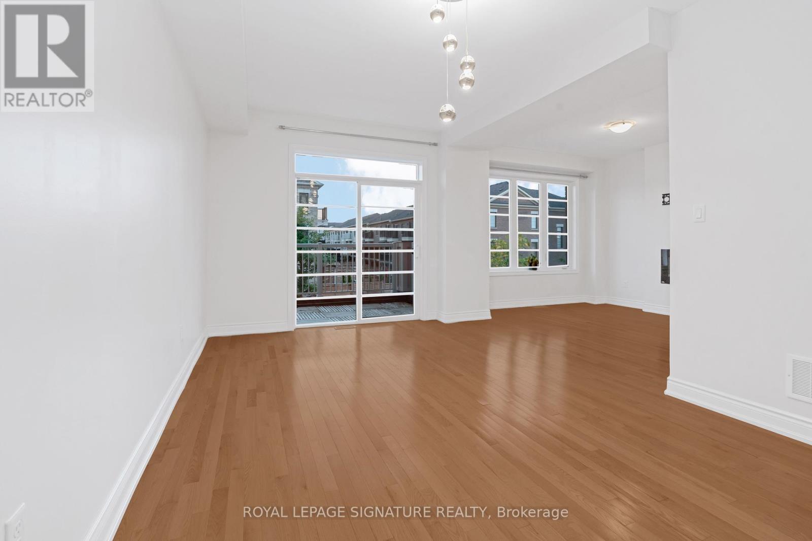 Photo 24 of 91 Thomas Fisher Drive, Toronto ON