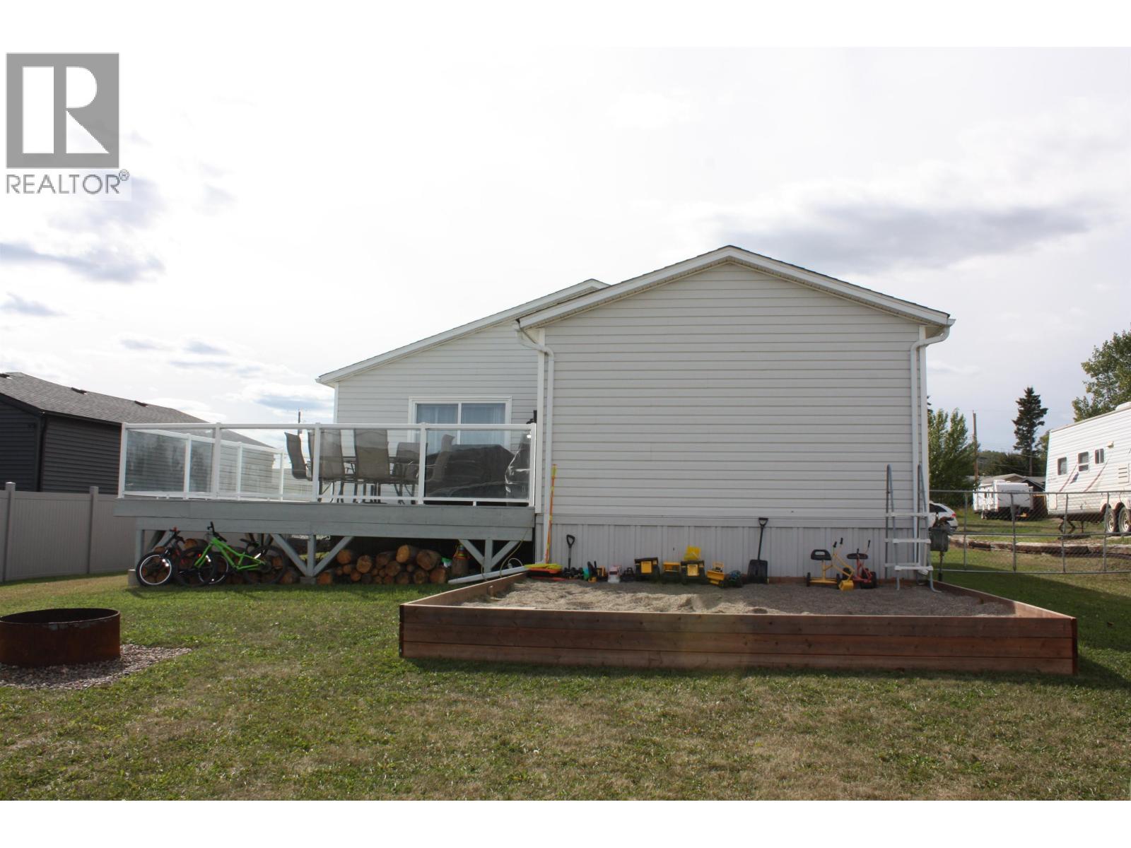 Photo 22 of 9801 97 Street, Taylor BC