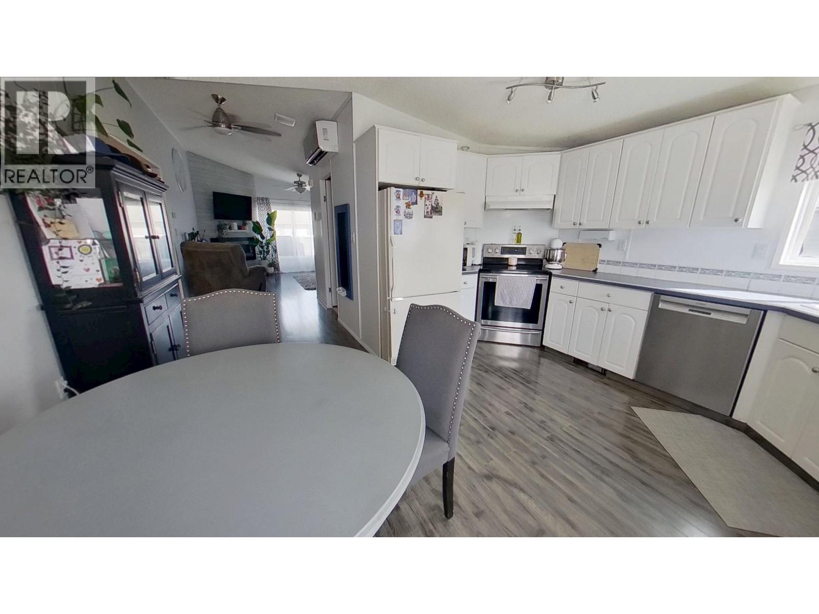Photo 17 of 9801 97 Street, Taylor BC