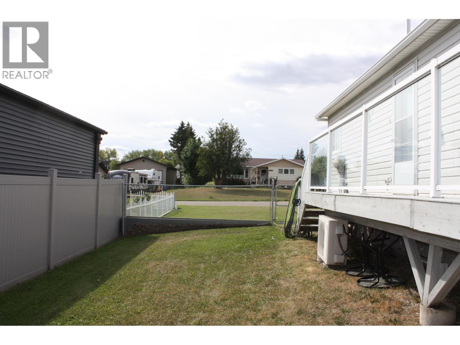Photo 10 of 9801 97 Street, Taylor BC