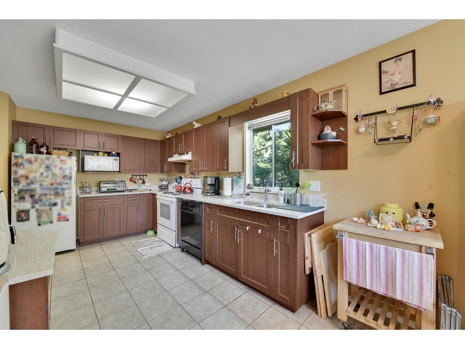 Photo 10 of 207 16031 82 Avenue, Surrey BC