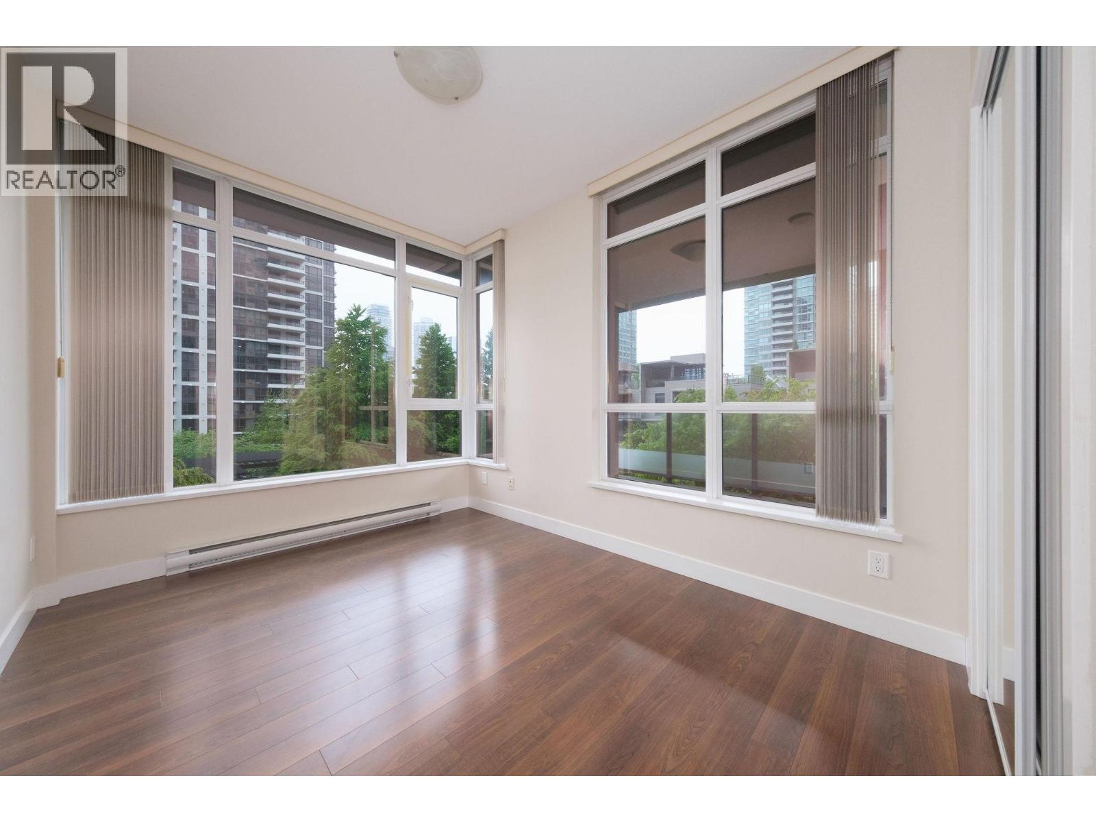 Photo 16 of 207 2077 Rosser Avenue, Burnaby BC