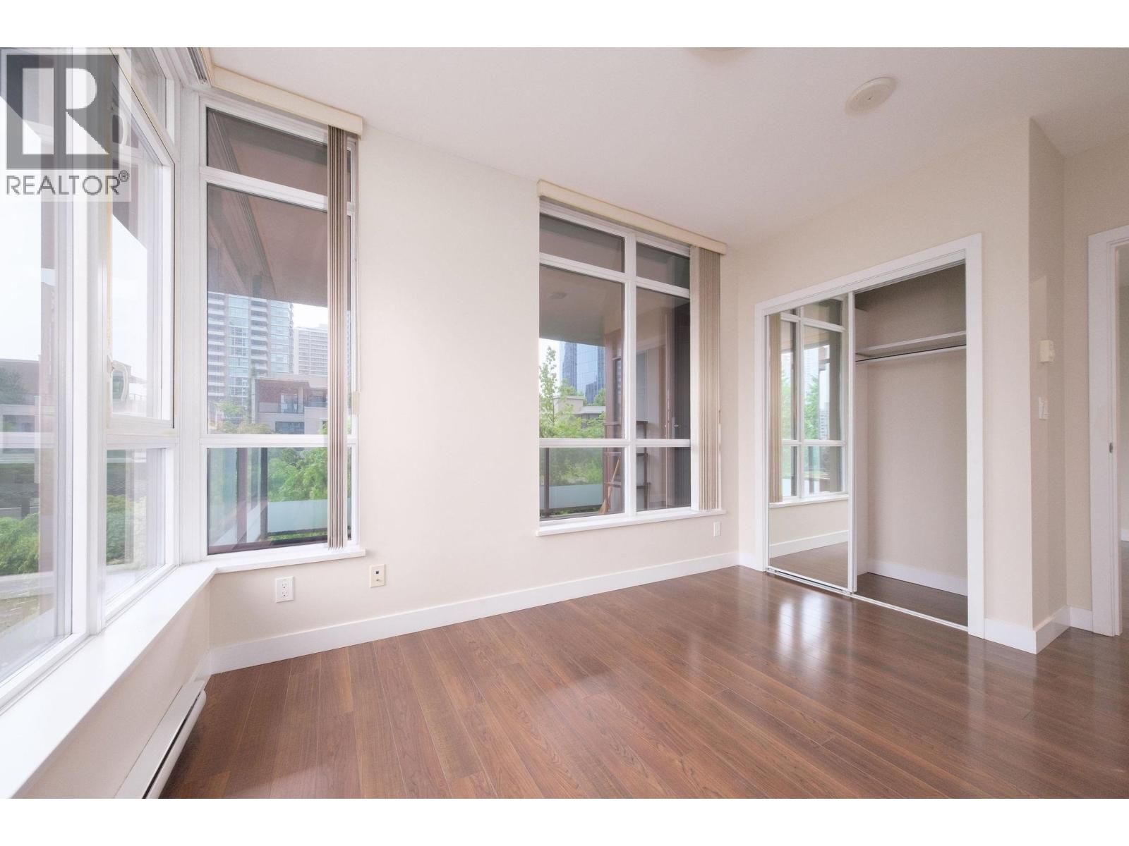 Photo 17 of 207 2077 Rosser Avenue, Burnaby BC