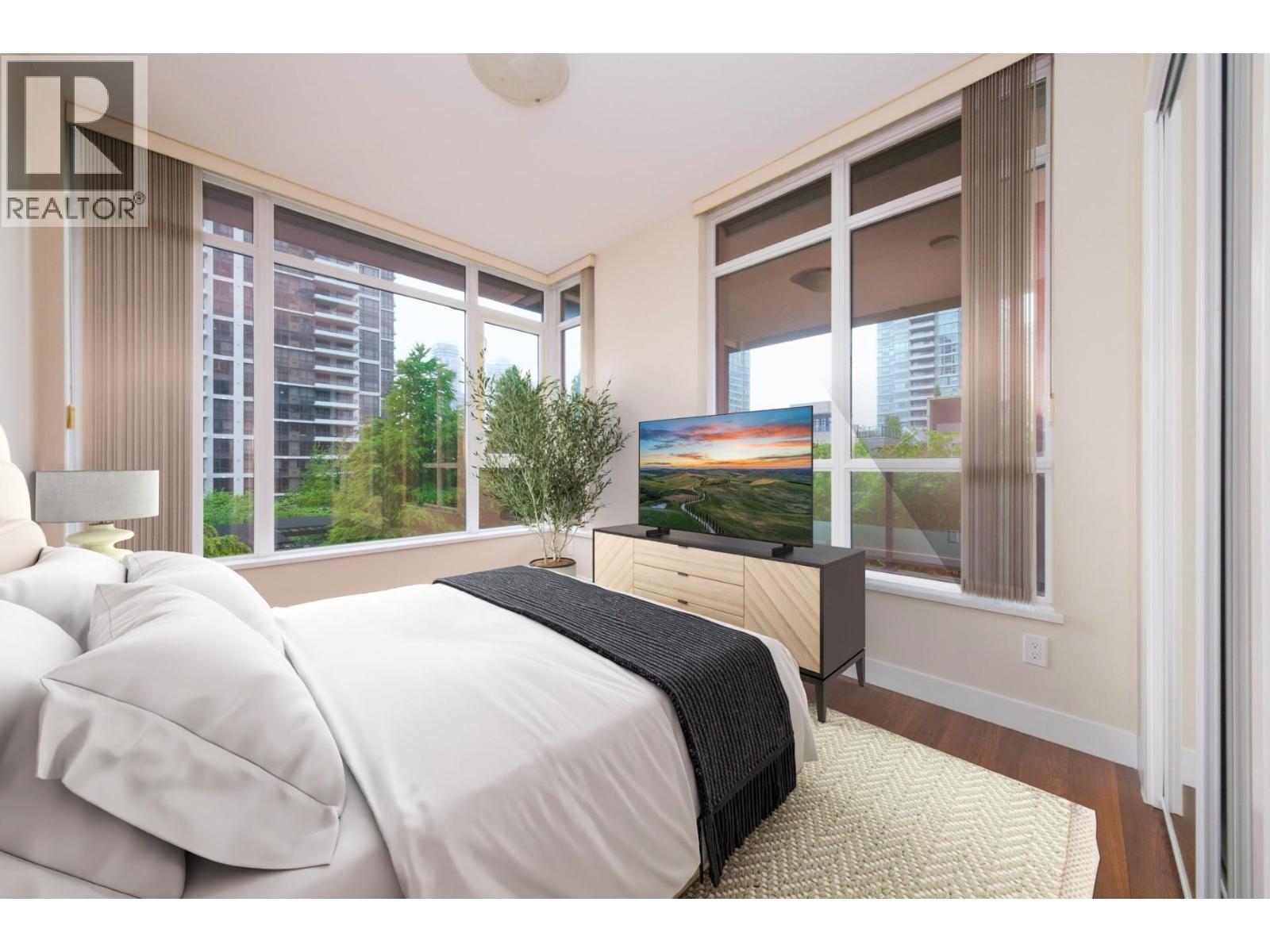 Photo 15 of 207 2077 Rosser Avenue, Burnaby BC