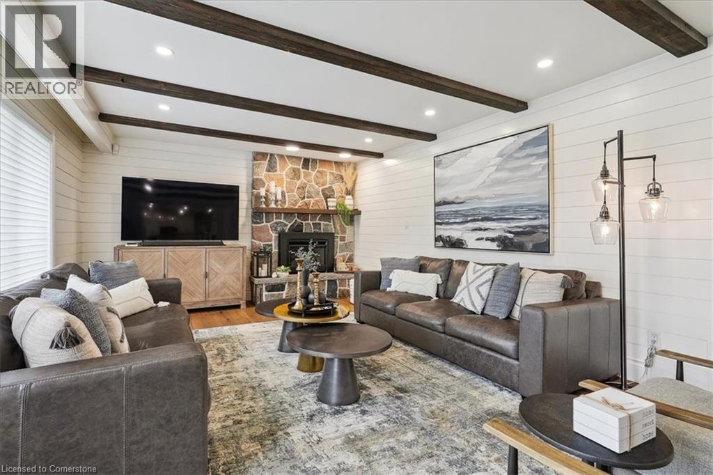 Photo 10 of 10 Azalea Court, Stoney Creek ON
