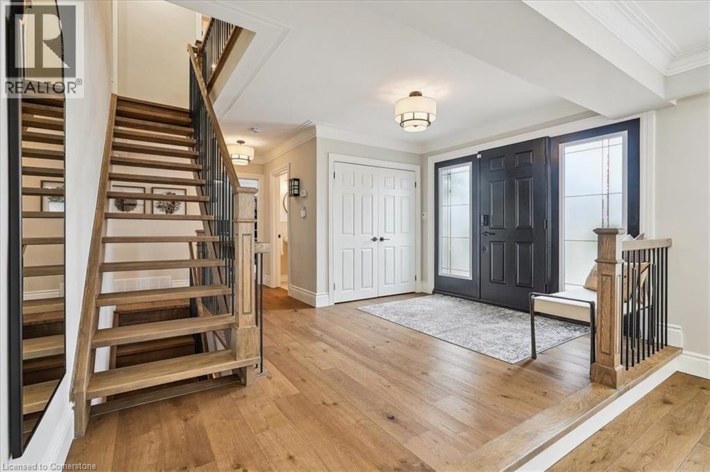 Photo 29 of 10 Azalea Court, Stoney Creek ON