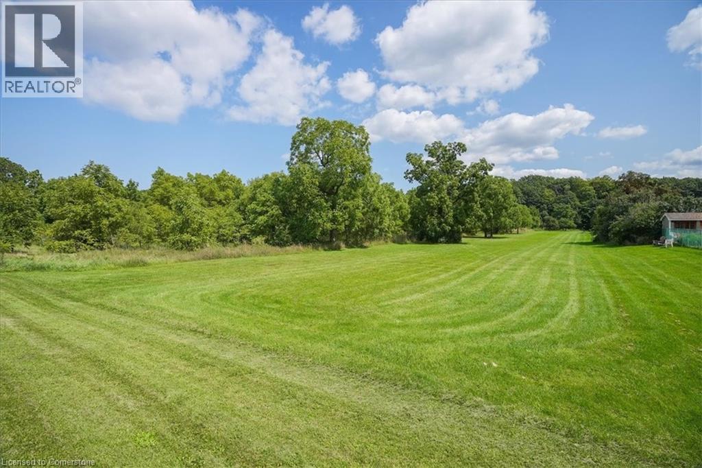 Photo 1 of 10 Azalea Court, Stoney Creek ON