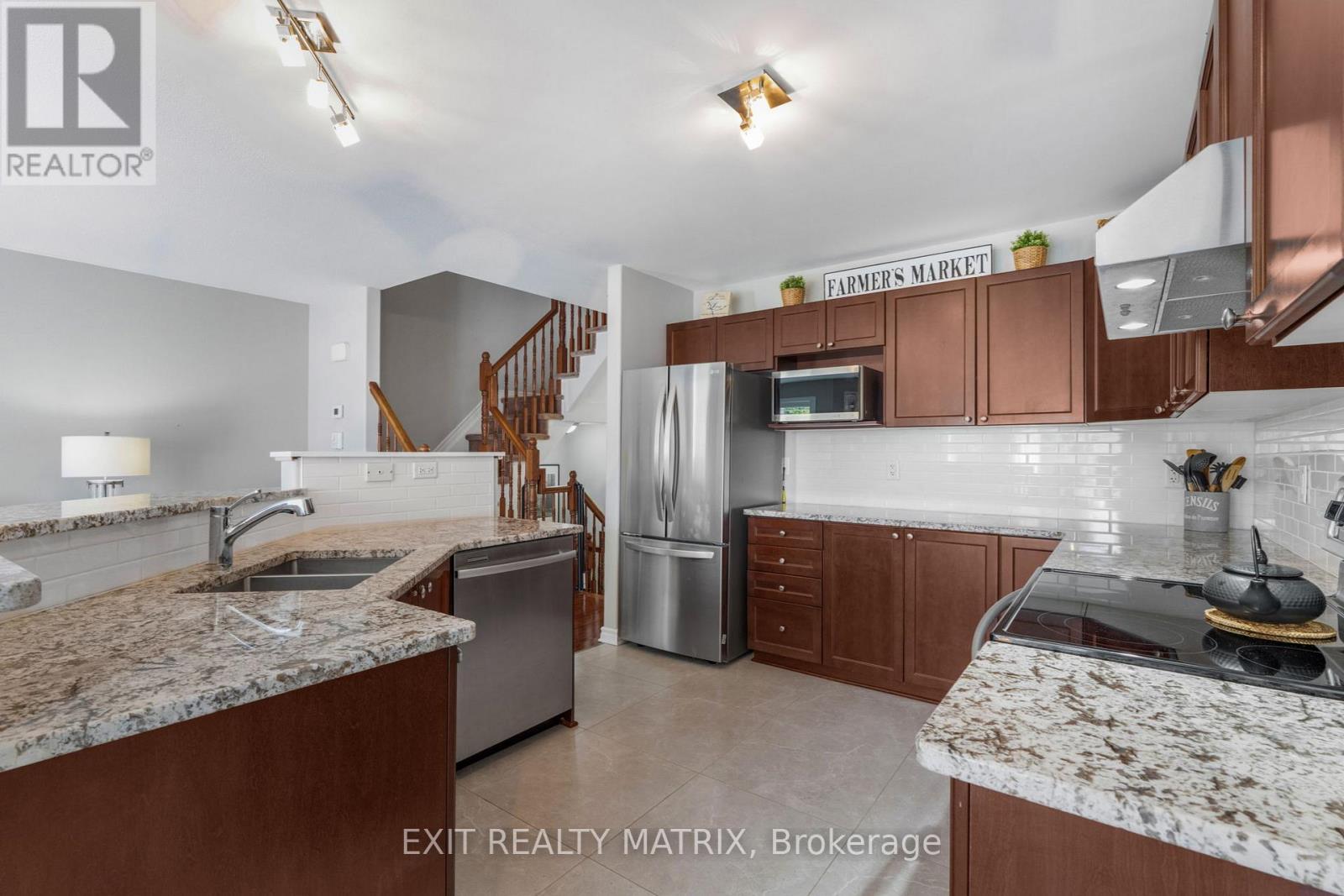 Photo 11 of 1836 Arrowgrass Way, Ottawa ON