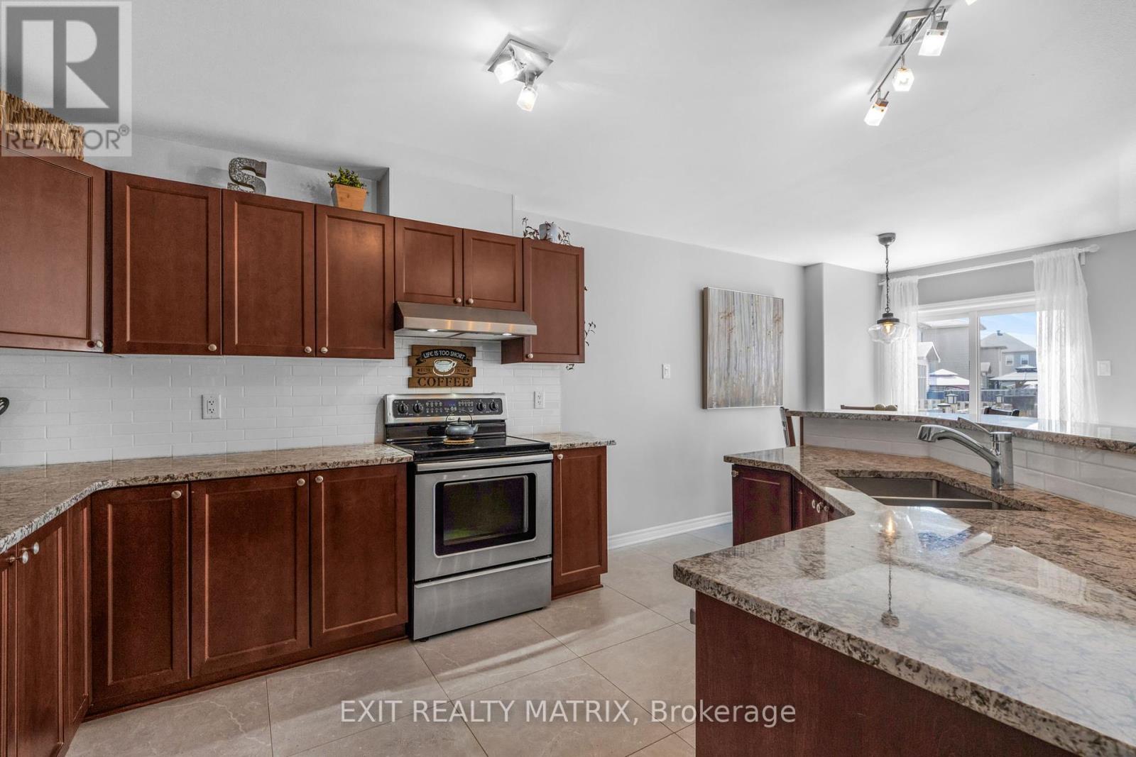 Photo 13 of 1836 Arrowgrass Way, Ottawa ON
