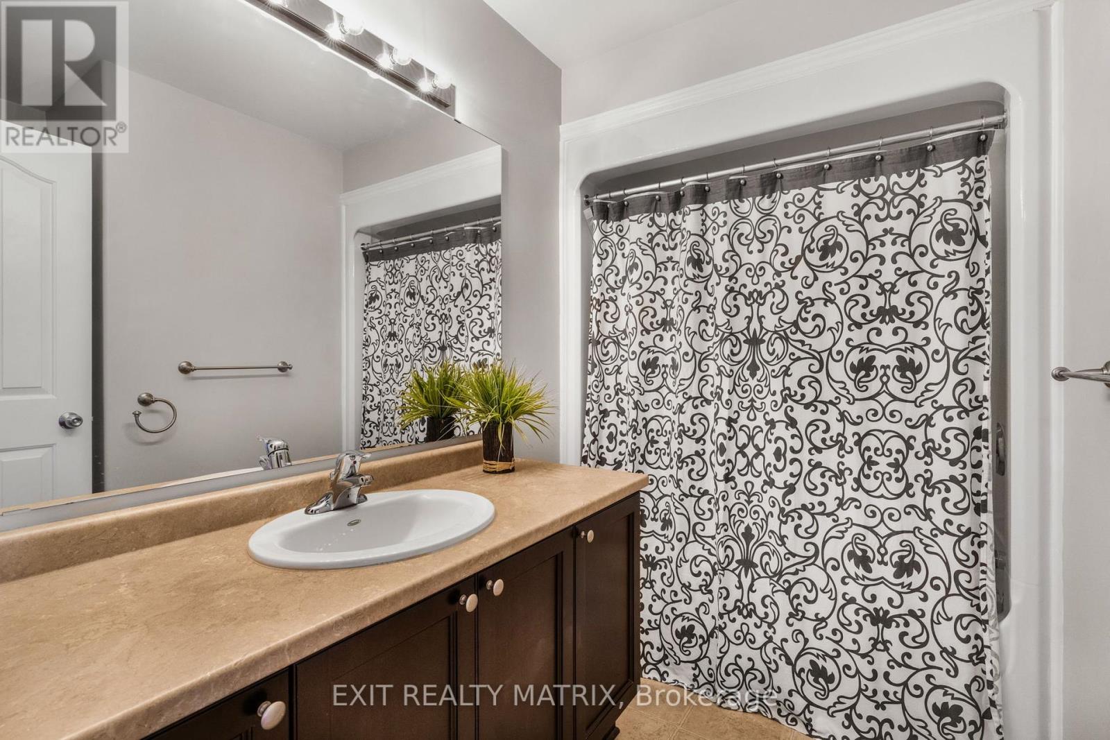 Photo 16 of 1836 Arrowgrass Way, Ottawa ON
