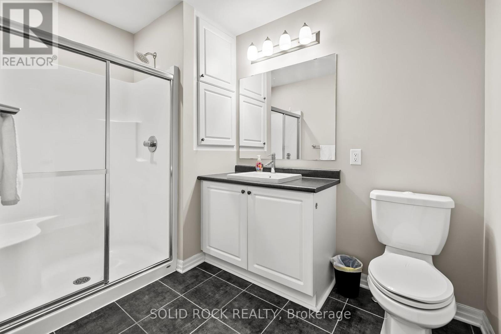 Photo 17 of 153 Hawkshaw Crescent E, Ottawa ON