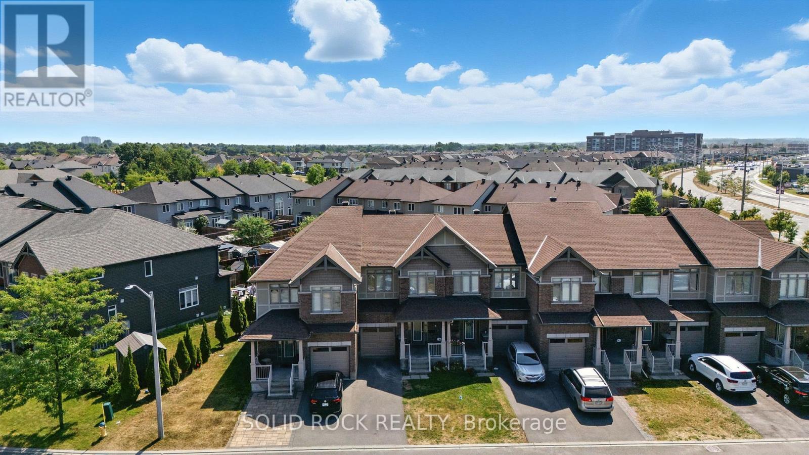 Photo 24 of 153 Hawkshaw Crescent E, Ottawa ON