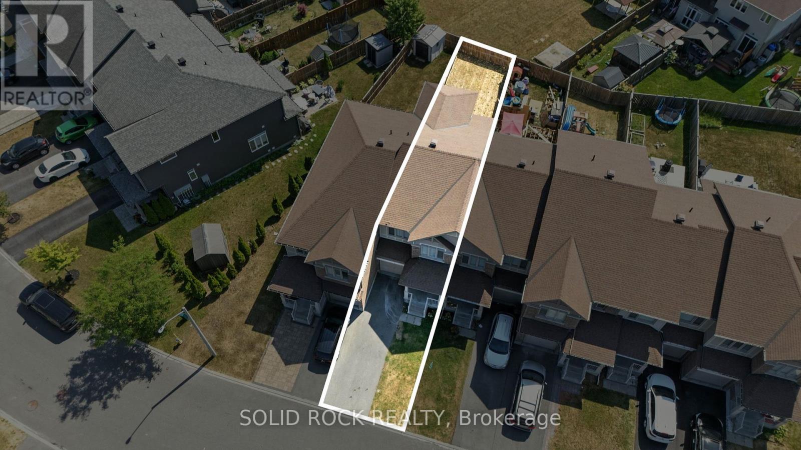 Photo 26 of 153 Hawkshaw Crescent E, Ottawa ON