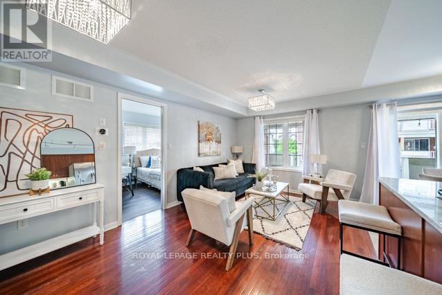 Photo 17 of 4 700 Neighbourhood Circle, Mississauga ON