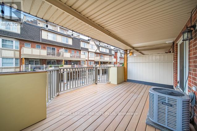 Photo 19 of 4 700 Neighbourhood Circle, Mississauga ON