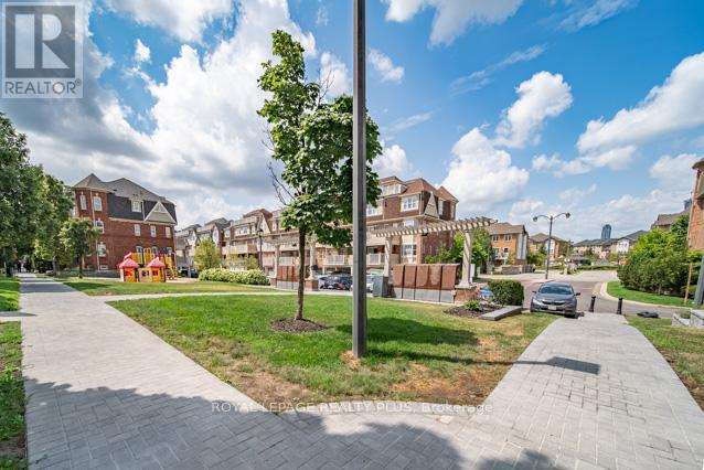 Photo 26 of 4 700 Neighbourhood Circle, Mississauga ON