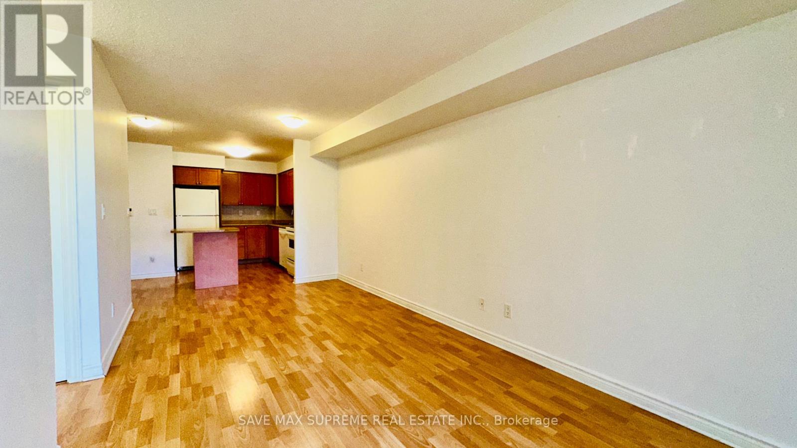 Photo 33 of 527 3888 Duke Of York Boulevard, Mississauga ON