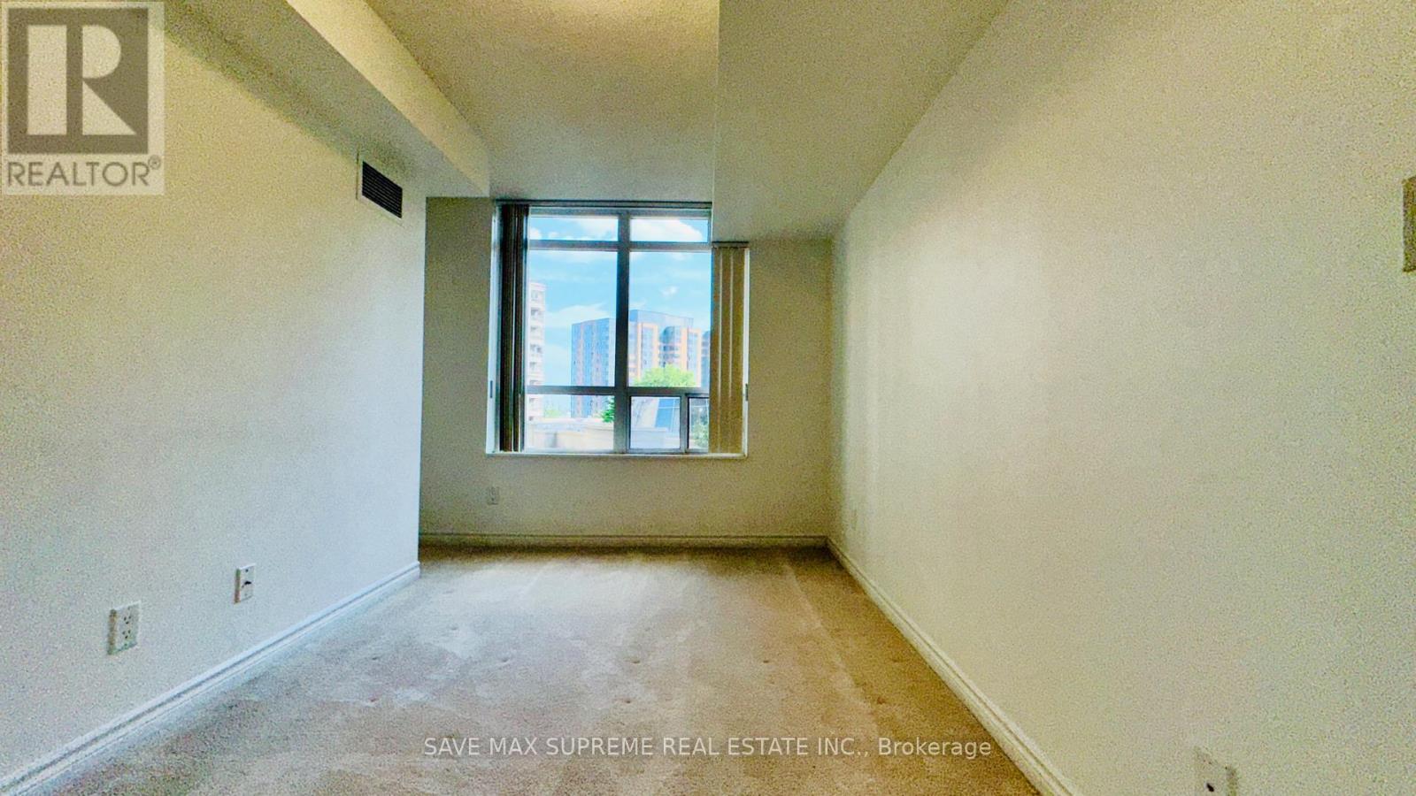 Photo 30 of 527 3888 Duke Of York Boulevard, Mississauga ON