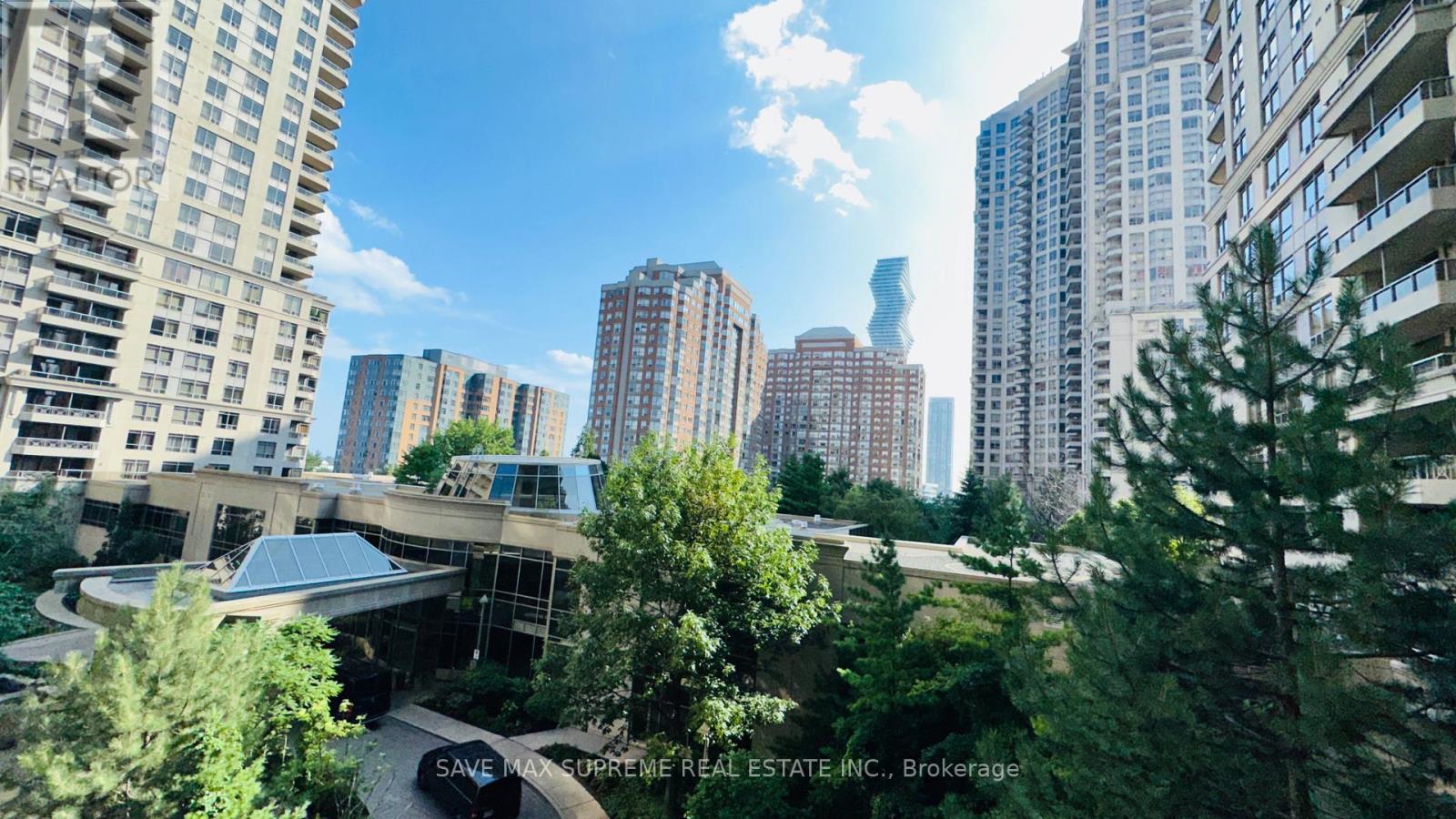 Photo 28 of 527 3888 Duke Of York Boulevard, Mississauga ON
