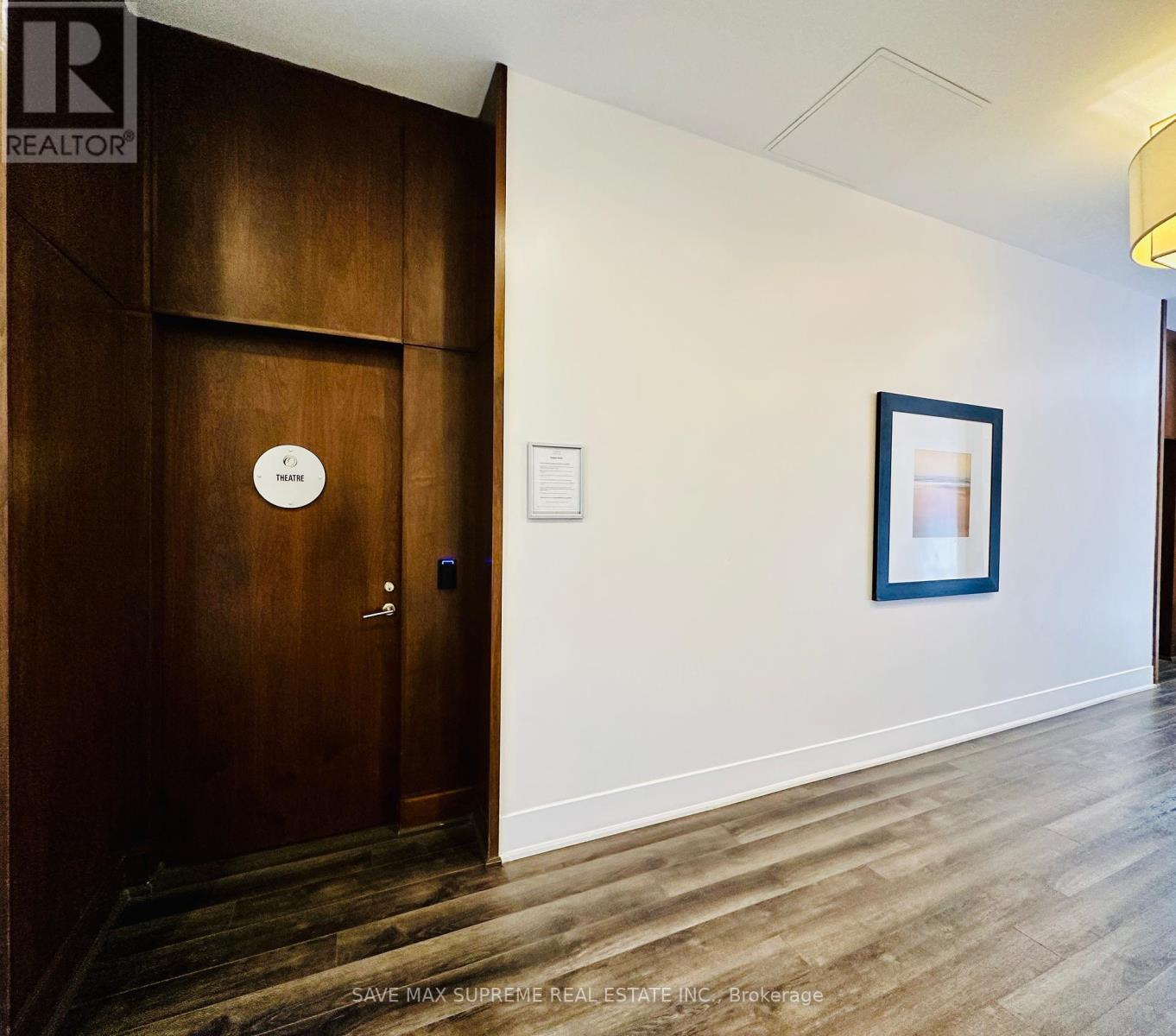 Photo 41 of 527 3888 Duke Of York Boulevard, Mississauga ON