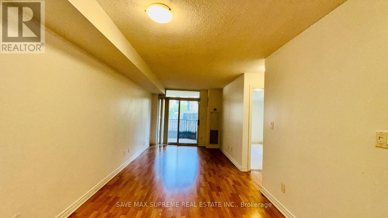 Photo 22 of 527 3888 Duke Of York Boulevard, Mississauga ON