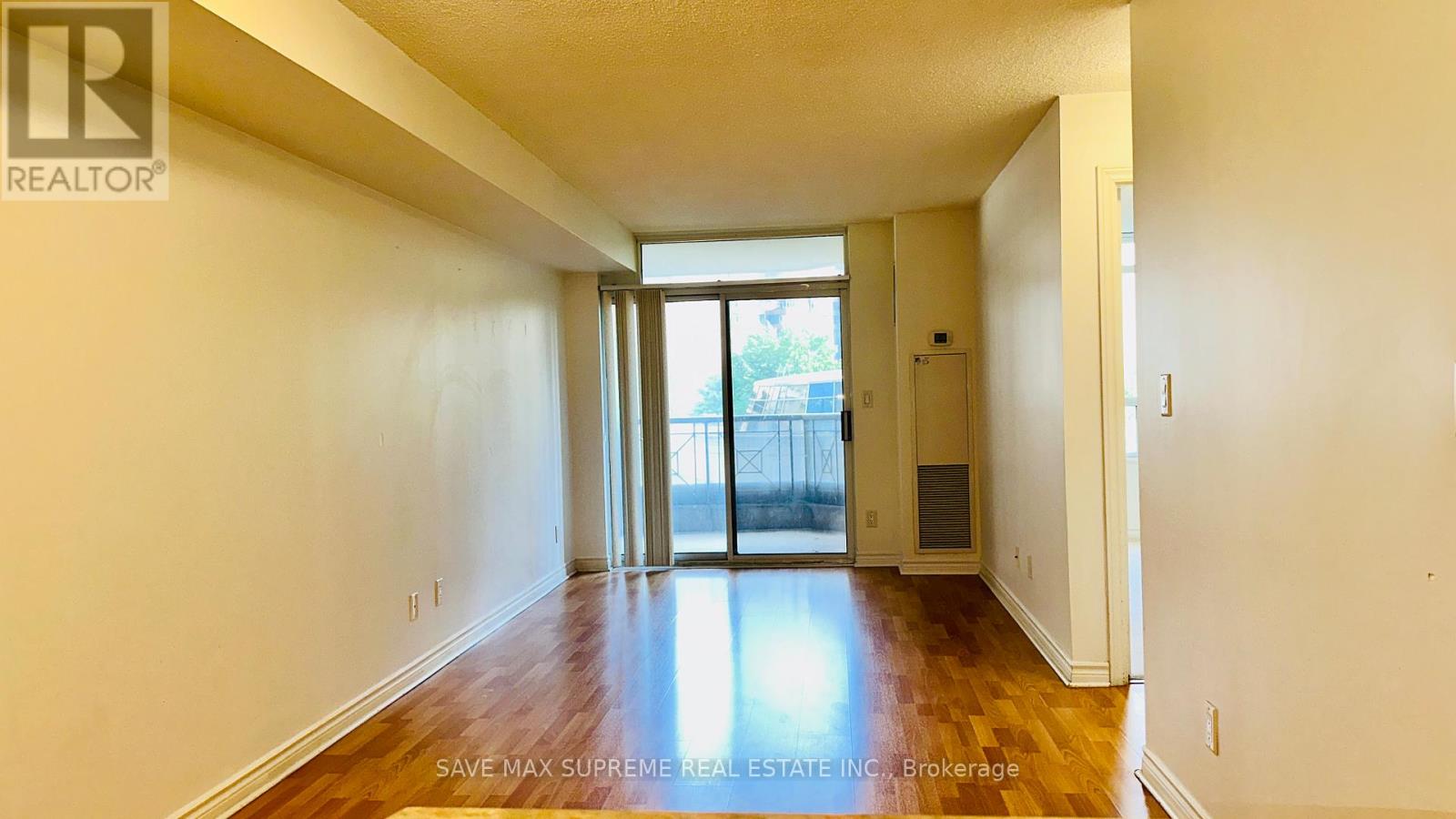 Photo 40 of 527 3888 Duke Of York Boulevard, Mississauga ON